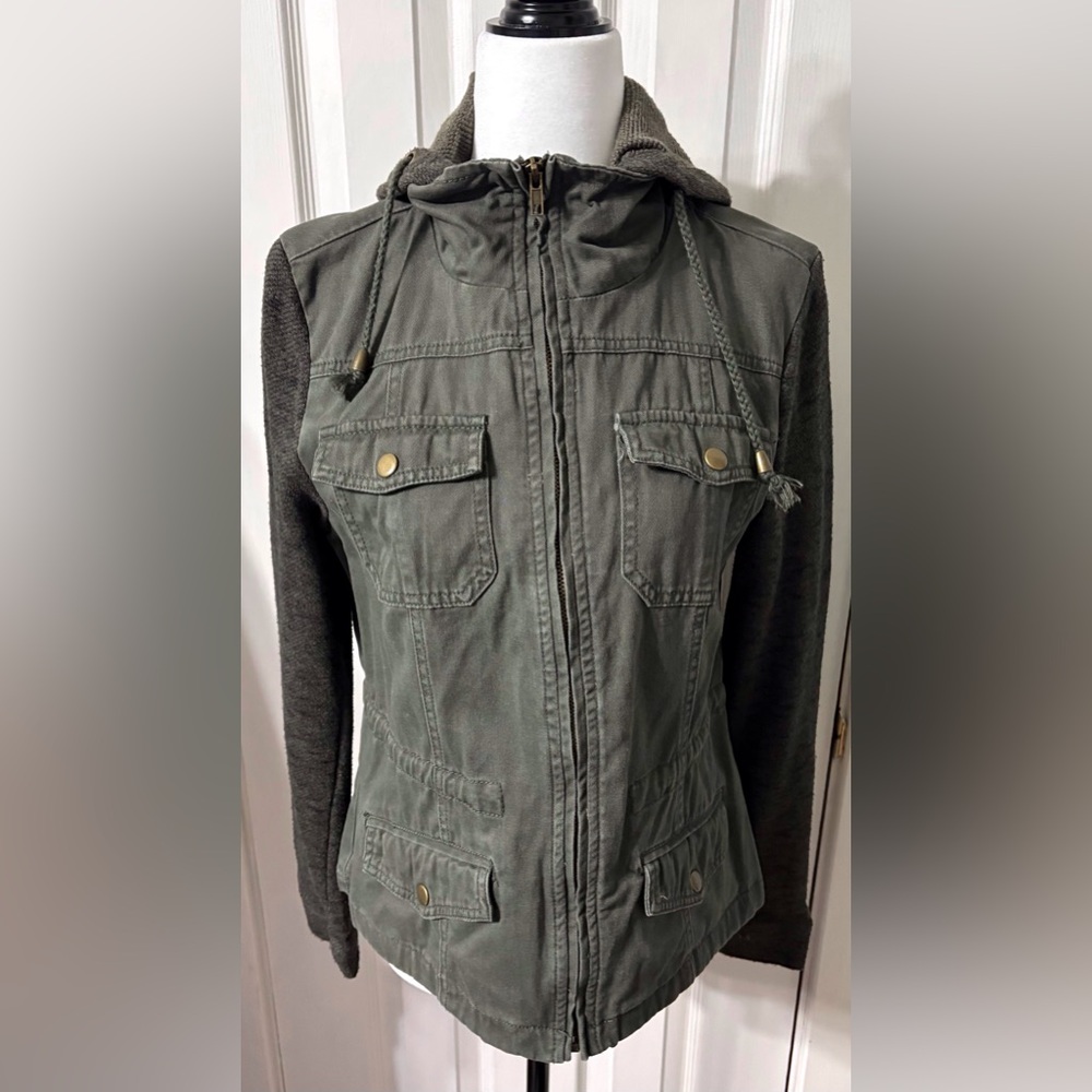 Ashley By 26 International Utility Hooded Jacket in Green Medium